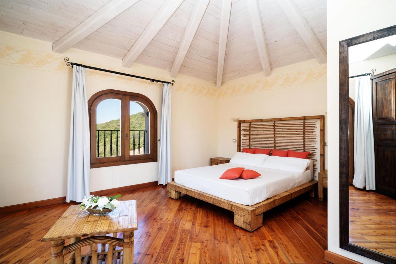 Hotel Pozzo Sacro Olbia Esterno foto