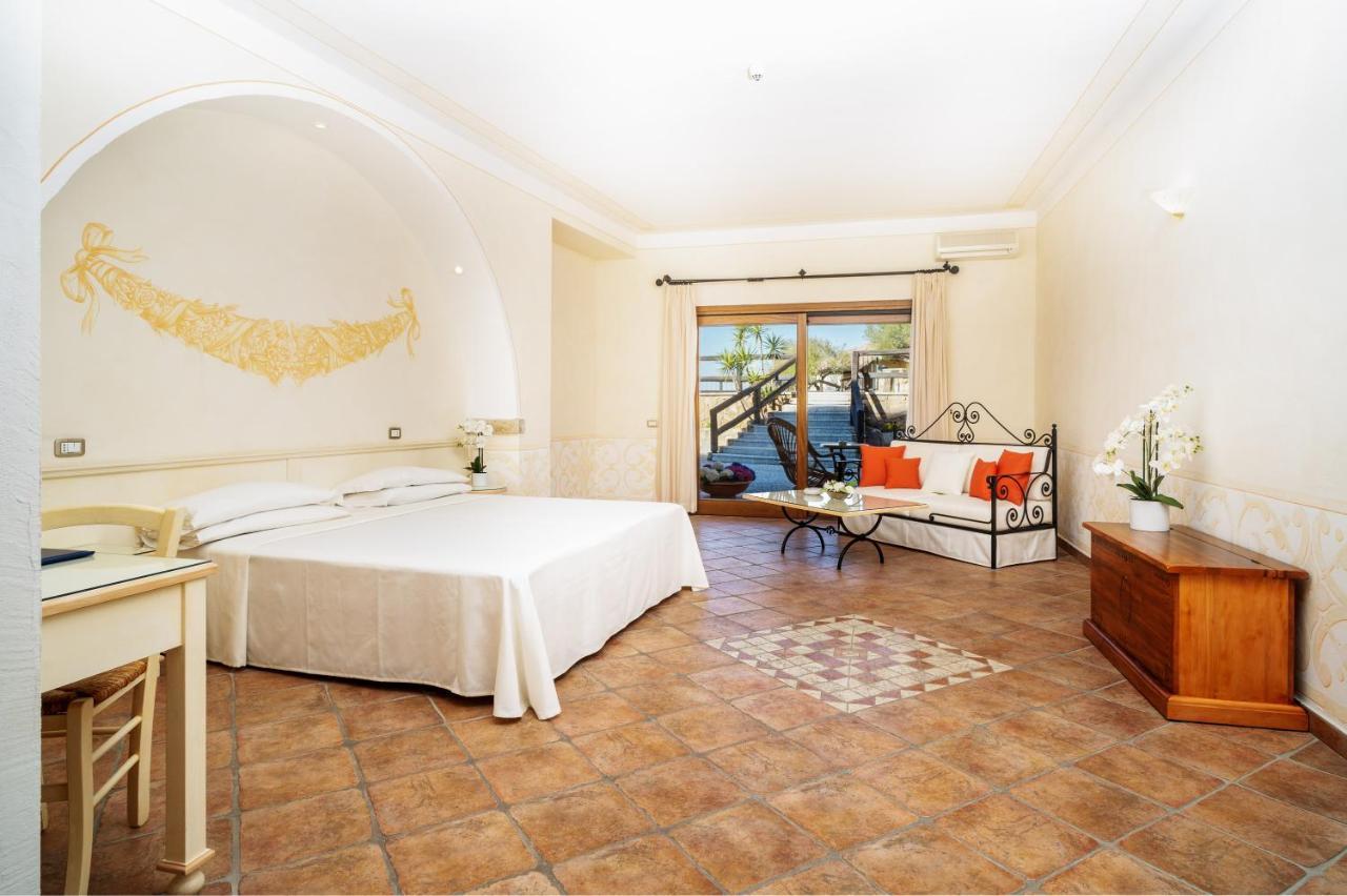 Hotel Pozzo Sacro Olbia Esterno foto