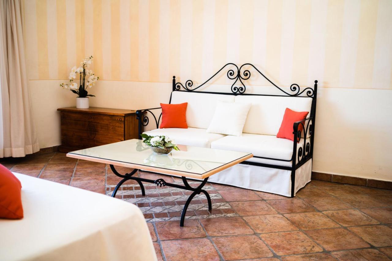 Hotel Pozzo Sacro Olbia Esterno foto