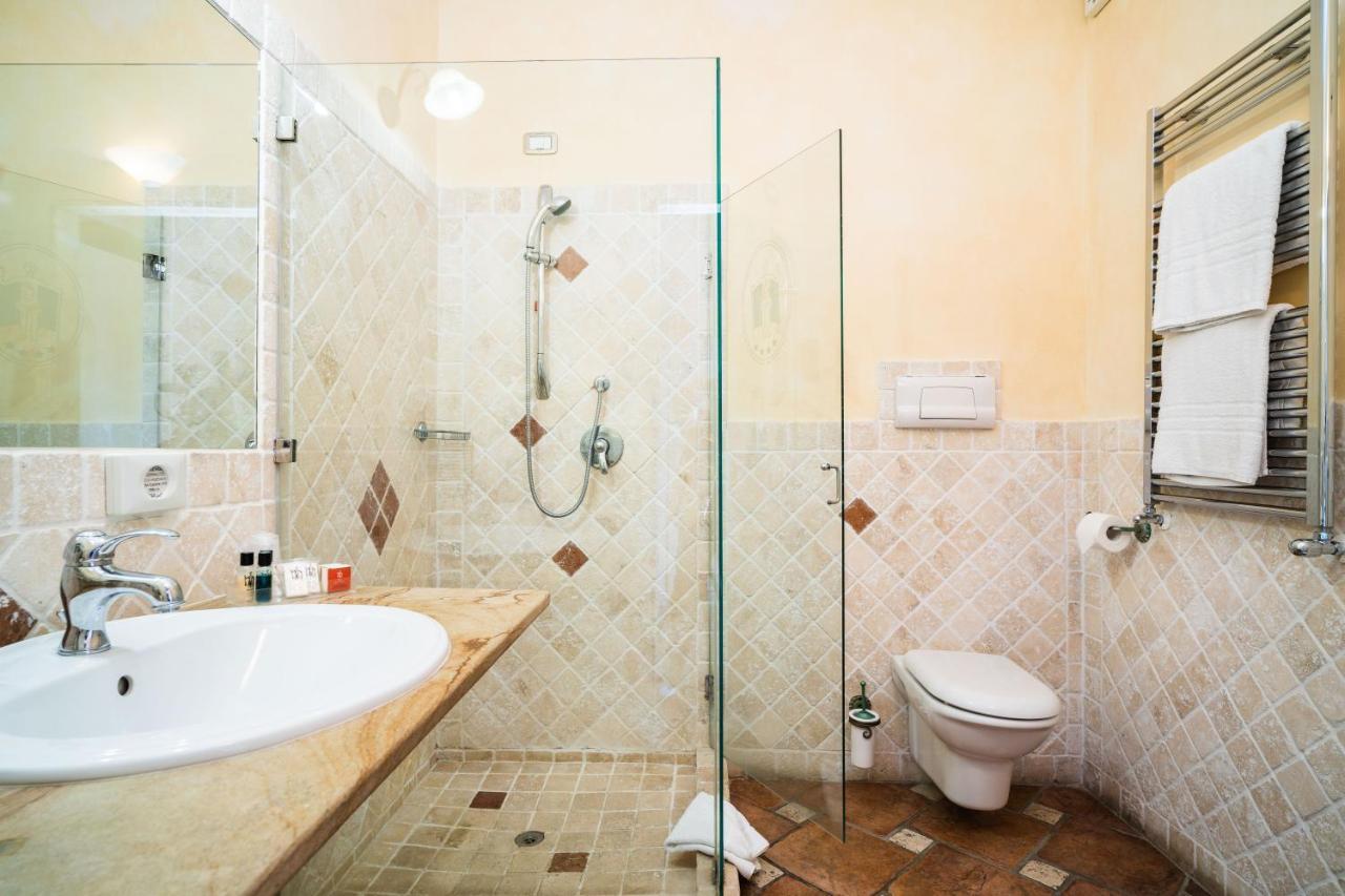 Hotel Pozzo Sacro Olbia Esterno foto