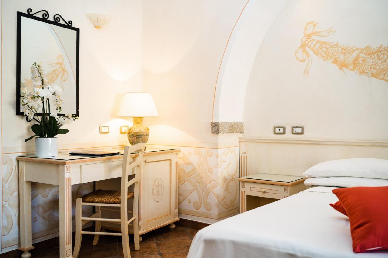Hotel Pozzo Sacro Olbia Esterno foto
